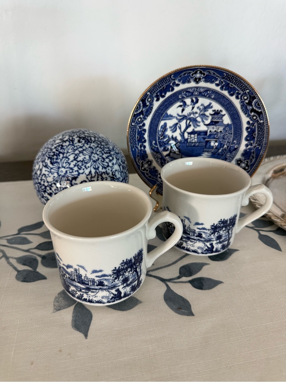 Blue/White 1970s Pastoral Chinoiserie Cups, Blue Willow Plate, Decor Ball